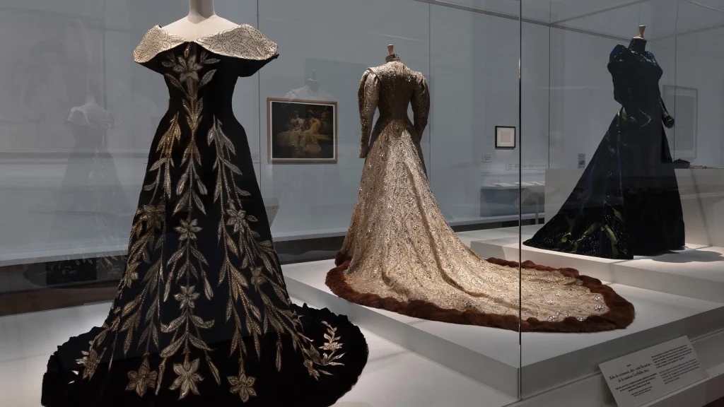 معرفی لوکس ترین برند ها و مارک های لباس مجلسی خارجی