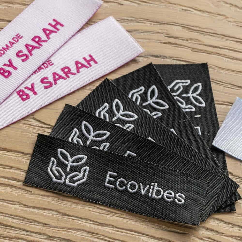 مقایسه انواع لیبل ها و مارک های لباس و کاربرد هر یک 