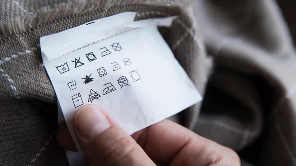 معرفی انواع علائم لیبل لباس به همراه معانی آنها 